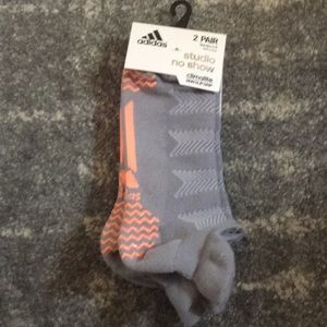 NWT Adidas no show non-slip socks